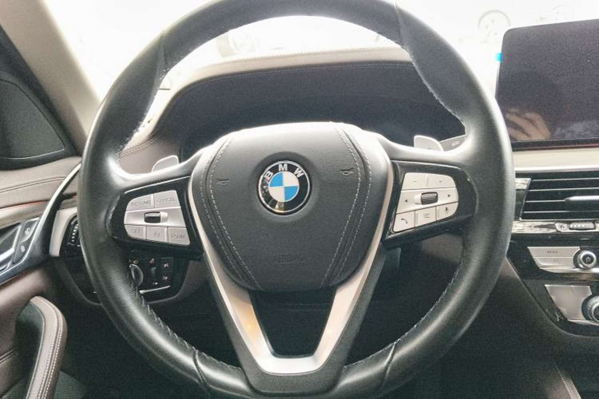 Used BMW 5 Series 2021 Restyled 530Li Leading Edition Luxury Package Steering Wheel