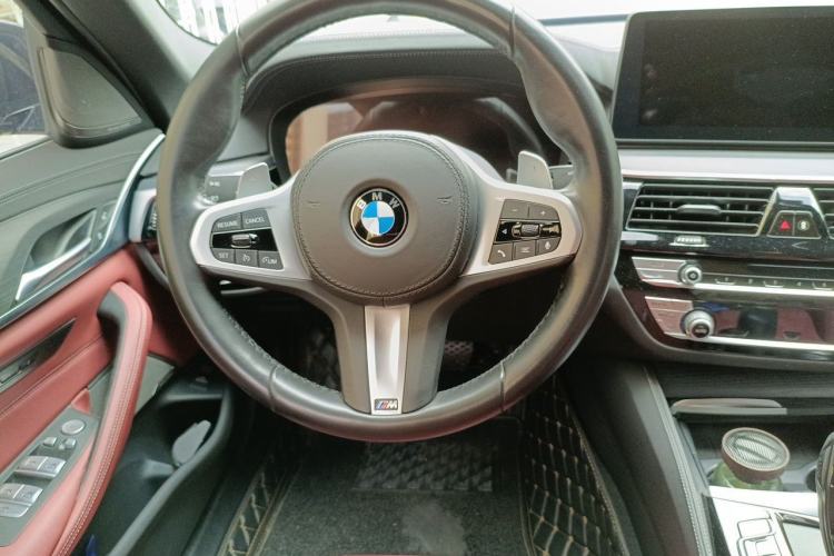 Used BMW 5 Series 2021 530Li Luxury Edition M Sport Package Steering Wheel