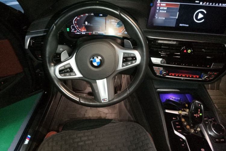 Used BMW 5 Series 2021 530Li Luxury Edition M Sport Package Steering Wheel