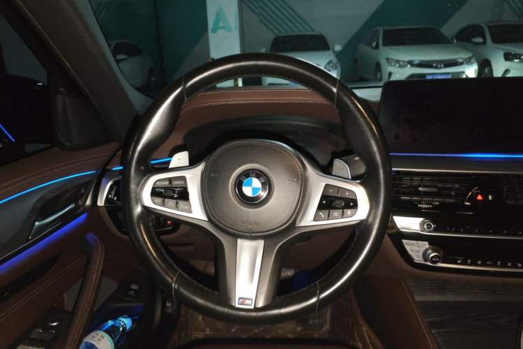 Used BMW 5 Series 2021 Facelifted 530Li Leading Edition M Sport Package Steering Wheel