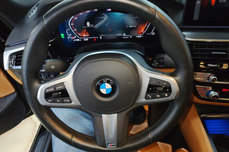 Used BMW 5 Series 2021 525i M Sport Package Steering Wheel
