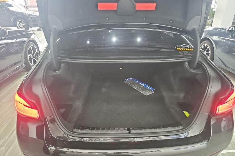 Used BMW 5 Series 2021 530Li Leading Model M Sport Package Trunk