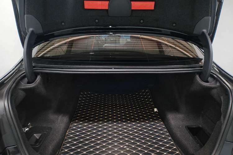 Used BMW 5 Series 2021 530Li Leading Model M Sport Package Trunk
