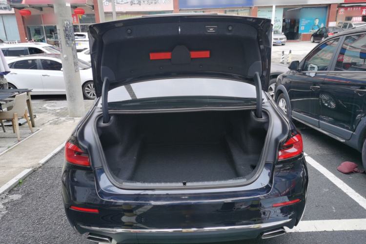 Used BMW 5 Series 2021 525Li Luxury Package Trunk