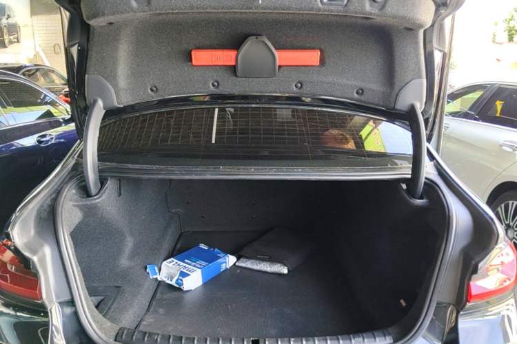 Used BMW 5 Series 2021 525Li M Sport Package Trunk