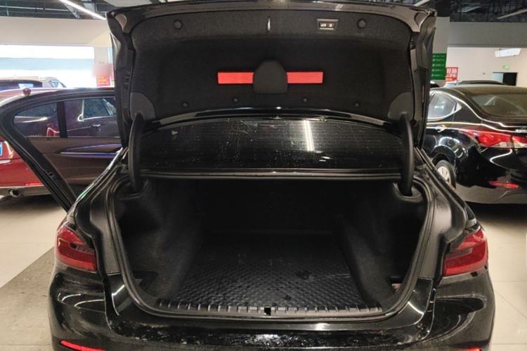 Used BMW 5 Series 2021 530Li Leading Luxury Package Trunk