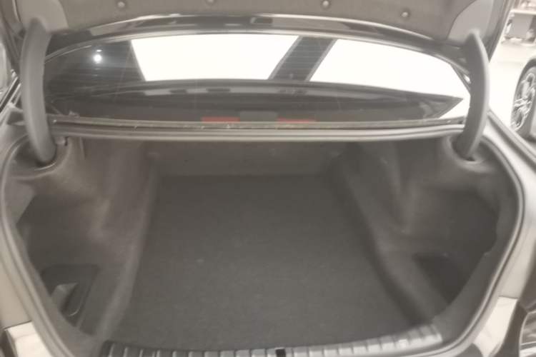 Used BMW 5 Series 2021 530Li Luxury Edition Premium Package Trunk