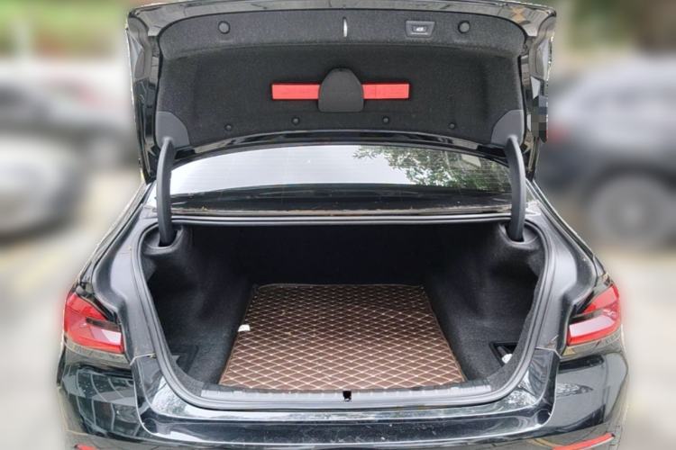 Used BMW 5 Series 2021 525Li Luxury Package Trunk