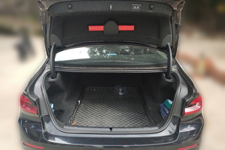 Used BMW 5 Series 2021 Restyled 530Li Leading Edition Luxury Package Trunk