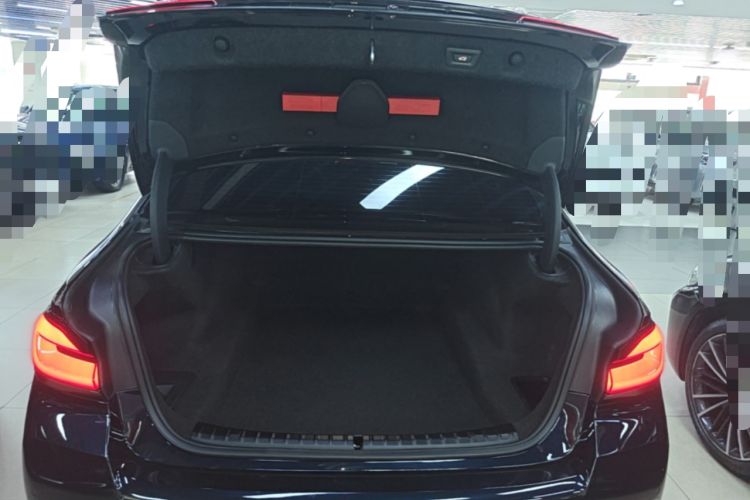 Used BMW 5 Series 2021 Facelifted 530Li Leading Edition M Sport Package Trunk