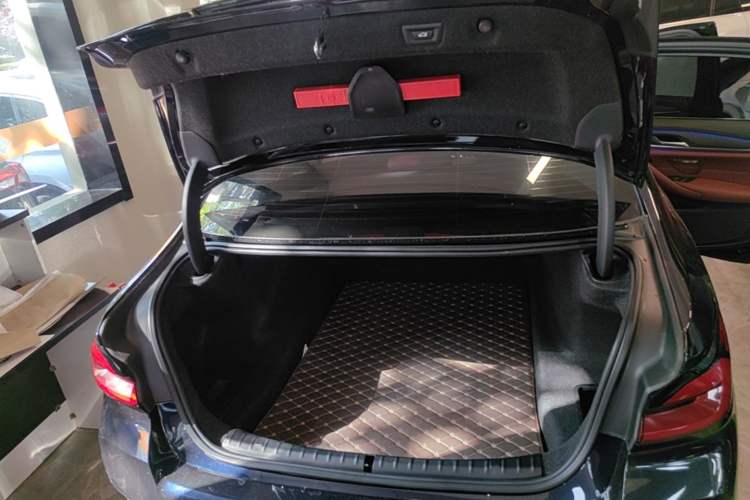 Used BMW 5 Series 2021 530Li Leading Model M Sport Package Trunk
