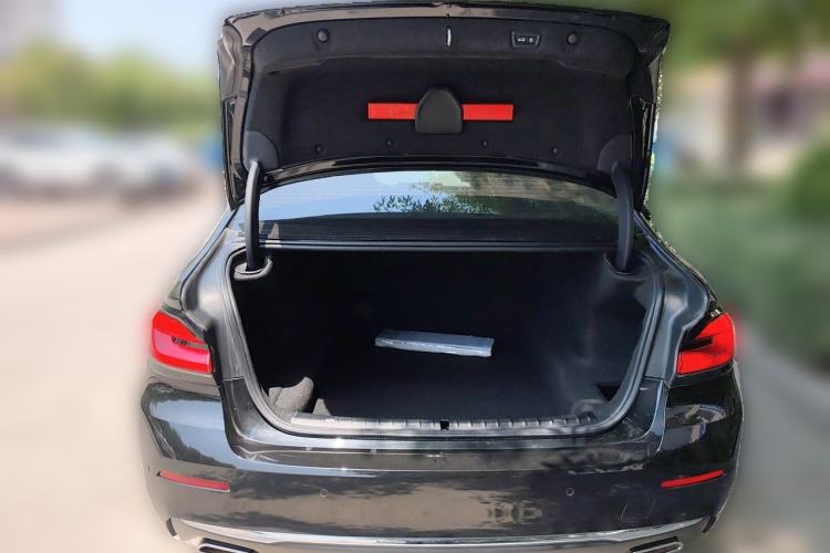 Used BMW 5 Series 2021 530Li Leading Luxury Package Trunk