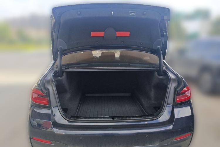 Used BMW 5 Series 2021 530Li Leading Model M Sport Package Trunk