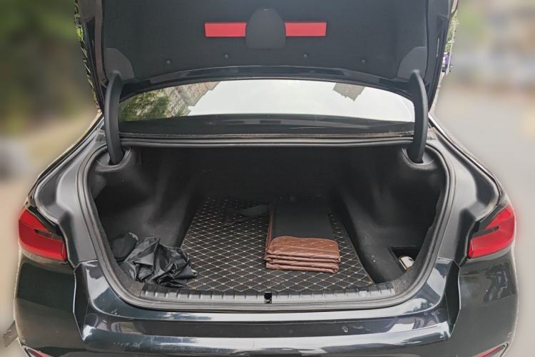 Used BMW 5 Series 2021 530Li Leading Model M Sport Package Trunk