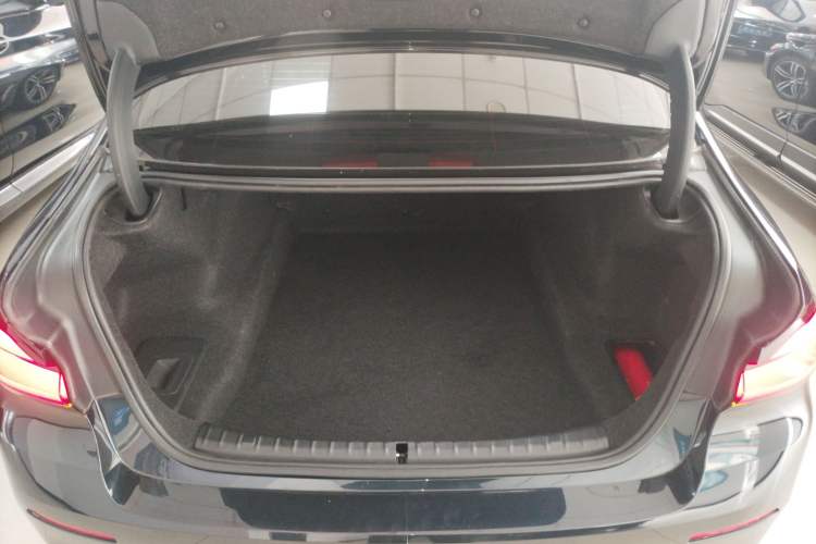 Used BMW 5 Series 2021 Restyled 530Li Leading Edition Luxury Package Trunk