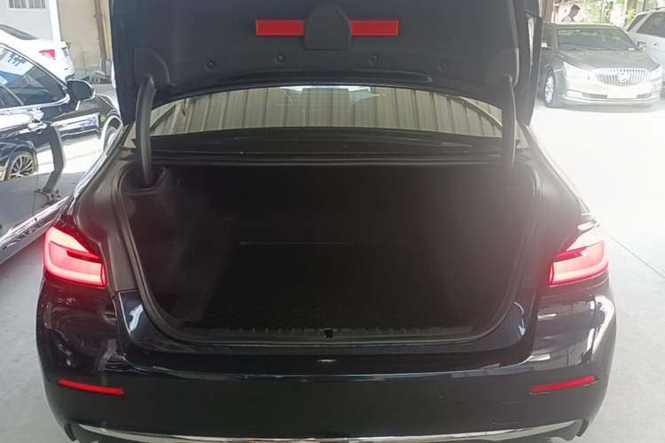 Used BMW 5 Series 2021 530Li Luxury Edition Premium Package Trunk
