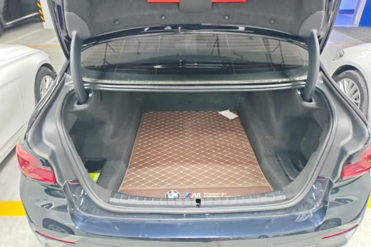 Used BMW 5 Series 2021 Restyled 530Li Leading Edition Luxury Package Trunk