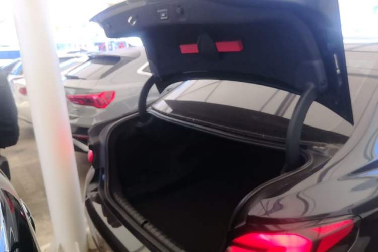 Used BMW 5 Series 2021 530Li Leading Model M Sport Package Trunk