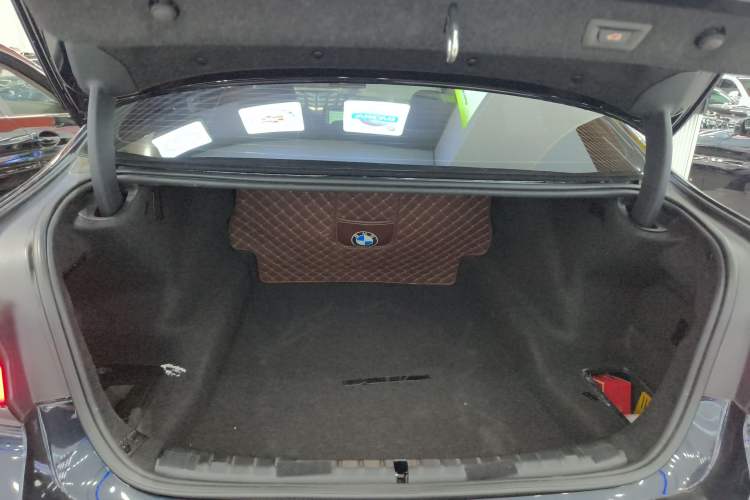 Used BMW 5 Series 2021 525Li M Sport Package Trunk