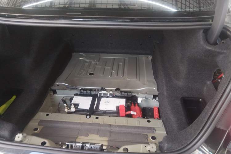 Used BMW 5 Series 2021 Restyled 530Li Leading Edition Luxury Package Trunk