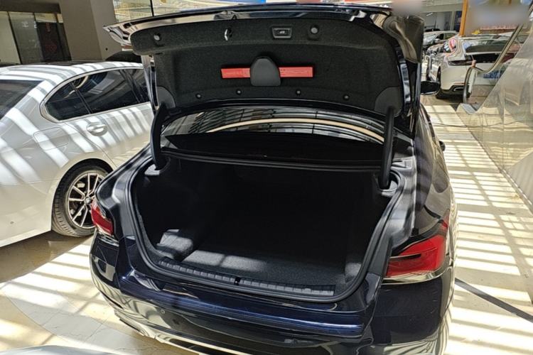 Used BMW 5 Series 2021 Facelifted 525Li M Sport Package Trunk