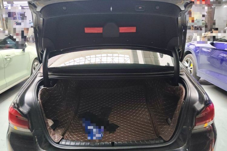 Used BMW 5 Series 2021 Updated Version 525Li Luxury Package Trunk