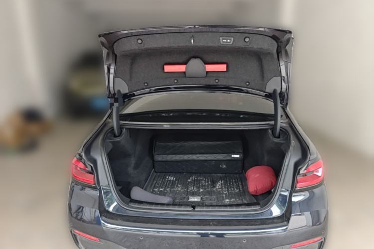 Used BMW 5 Series 2021 530Li Luxury Edition M Sport Package Trunk