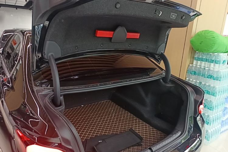 Used BMW 5 Series 2021 530Li Leading Model M Sport Package Trunk