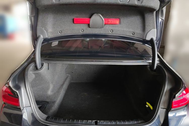 Used BMW 5 Series 2021 530Li Luxury Edition M Sport Package Trunk