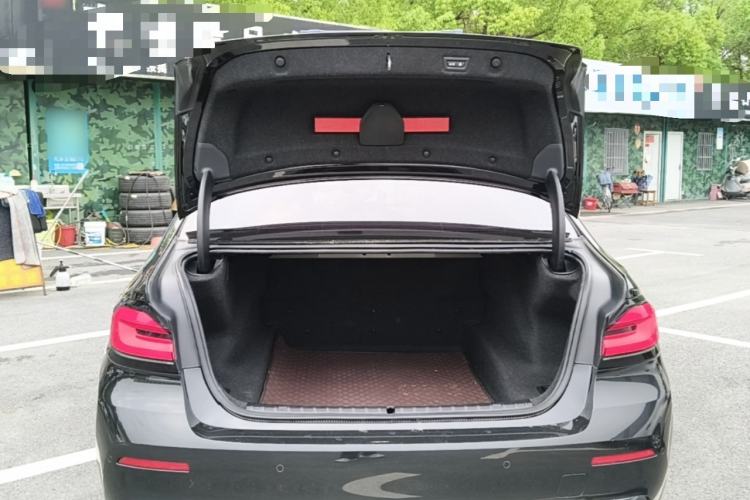 Used BMW 5 Series 2021 530Li Leading Luxury Package Trunk