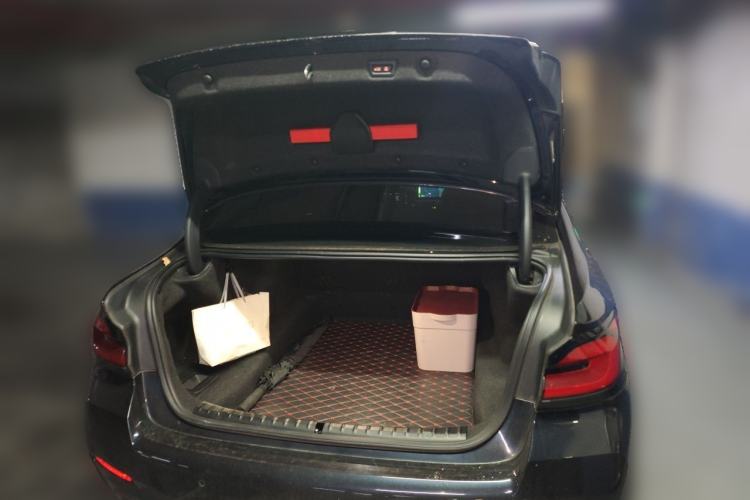 Used BMW 5 Series 2021 530Li Leading Model M Sport Package Trunk