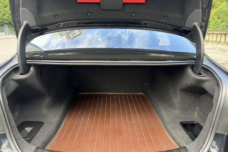 Used BMW 5 Series 2021 530Li Leading Model M Sport Package Trunk