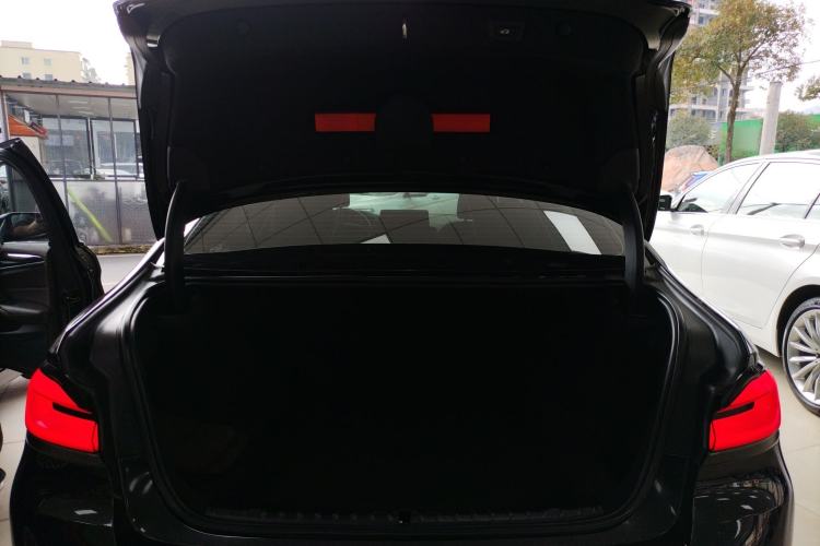 Used BMW 5 Series 2021 525Li Luxury Package Trunk