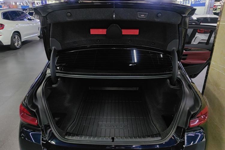 Used BMW 5 Series 2021 525Li M Sport Package Trunk