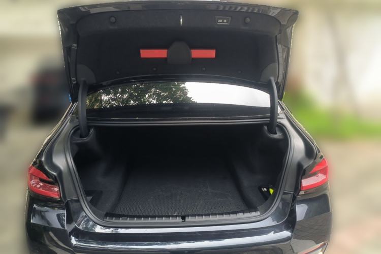 Used BMW 5 Series 2021 530Li Luxury Edition M Sport Package Trunk