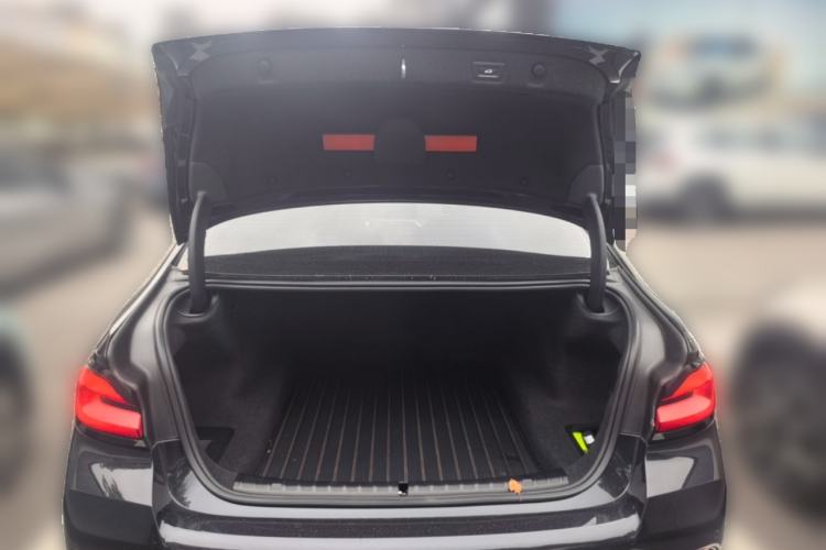 Used BMW 5 Series 2021 525Li M Sport Package Trunk