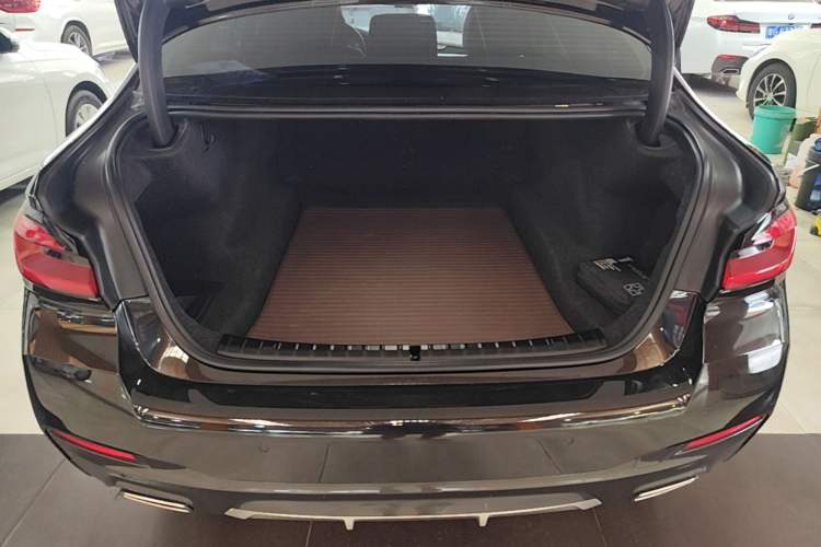 Used BMW 5 Series 2021 530Li Leading Model M Sport Package Trunk