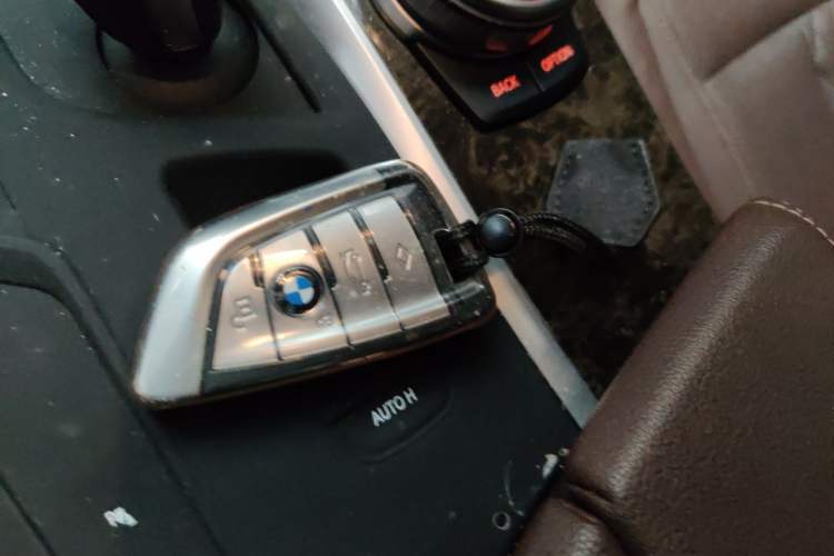 Used BMW 5 Series 2021 525Li M Sport Package Vehicle Key