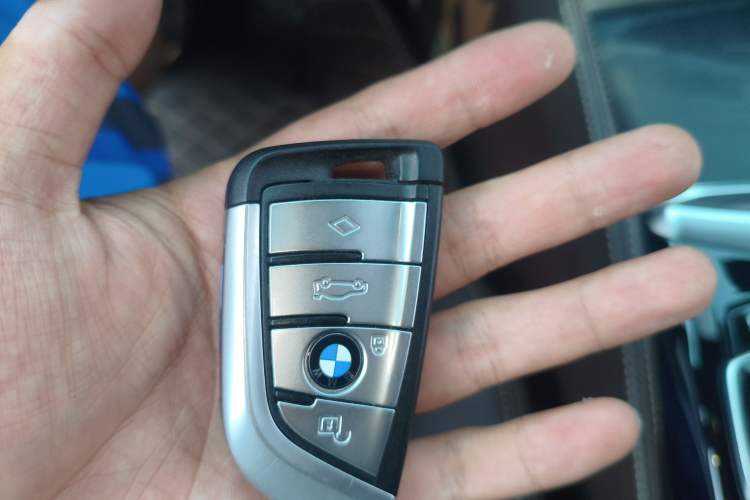Used BMW 5 Series 2021 530Li Luxury Edition M Sport Package Vehicle Key