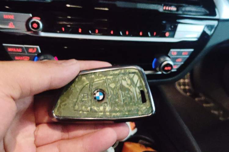 Used BMW 5 Series 2021 525i M Sport Package Vehicle Key
