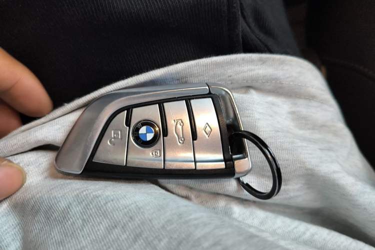 Used BMW 5 Series 2021 Restyled 530Li Luxury Edition M Sport Package Vehicle Key