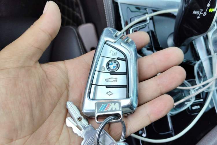 Used BMW 5 Series 2021 530Li Luxury Edition M Sport Package Vehicle Key