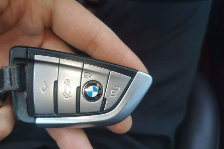 Used BMW 5 Series 2021 525Li Luxury Package Vehicle Key