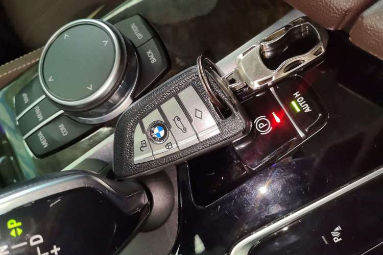 Used BMW 5 Series 2021 525Li Luxury Package Vehicle Key