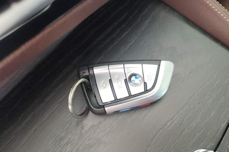 Used BMW 5 Series 2021 530Li xDrive M Sport Package Vehicle Key