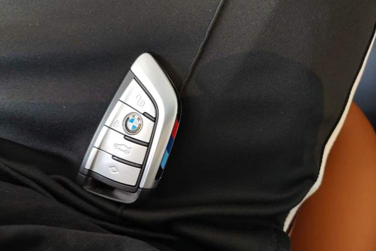 Used BMW 5 Series 2021 530Li xDrive M Sport Package Vehicle Key