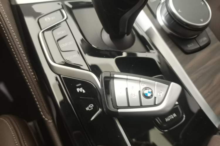 Used BMW 5 Series 2021 530Li Luxury Edition Premium Package Vehicle Key