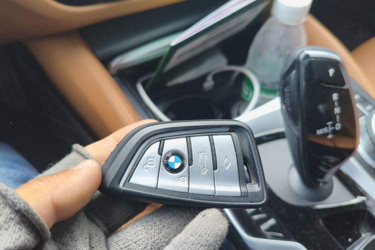 Used BMW 5 Series 2021 525i M Sport Package Vehicle Key