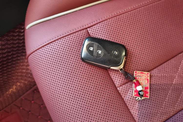 Used BMW 5 Series 2021 530Li xDrive Luxury Package Vehicle Key