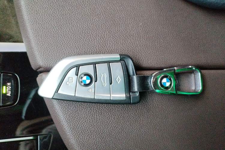 Used BMW 5 Series 2021 525Li Luxury Package Vehicle Key